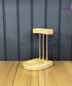 زیر قاشقی چوبی ایستاده کنار گاز 1209