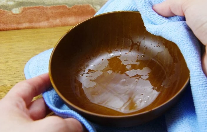 روش صحیح شستشو و خشککردن ظروف چوبی