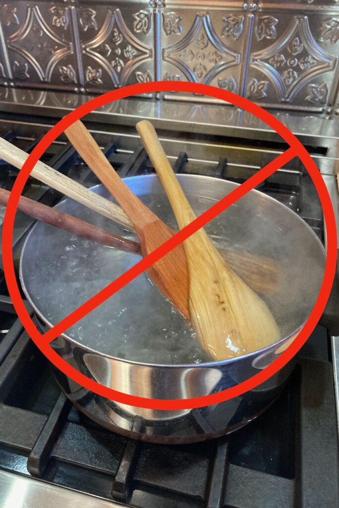 علت خراب شدن ظروف چوبی