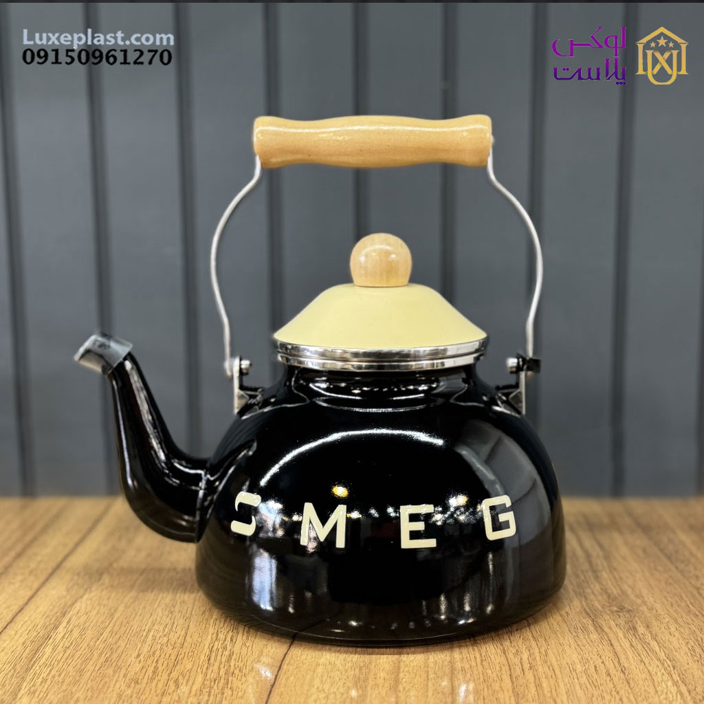 کتری لعابی سوتی برند smeg کد 2808