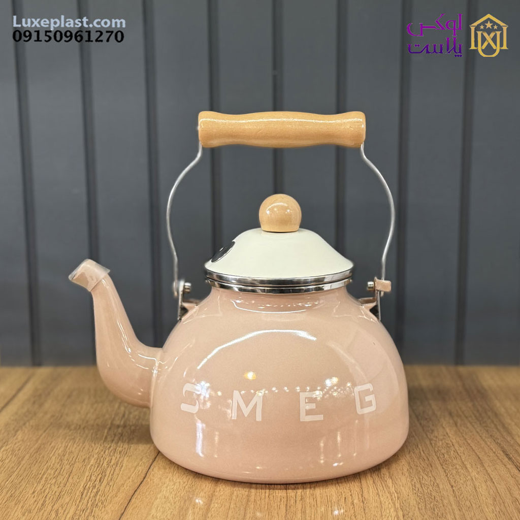 کتری لعابی سوتی برند smeg کد 2808