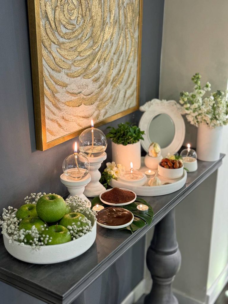 چیدمان سفره هفت سین روی کنسول